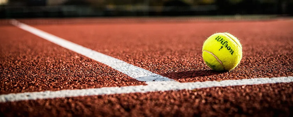 Teren de tenis Tennisland MILITARI LUJERULUI